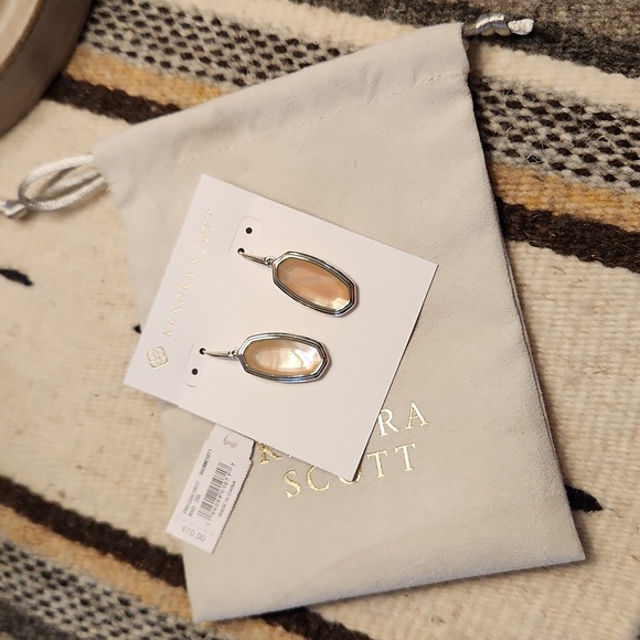 Kendra Scott Framed Dani Silver Drop Earrings NWT - Picture 4 of 7